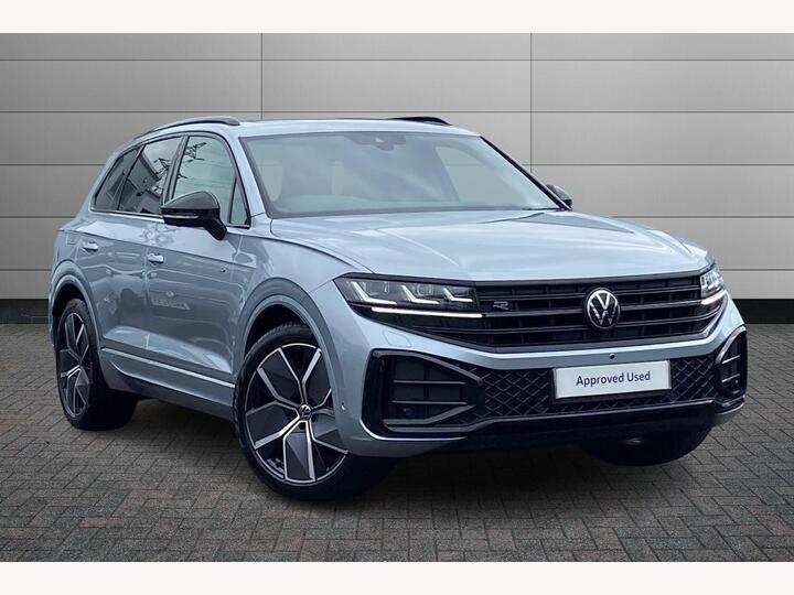 Volkswagen Touareg 3.0 TDI V6 Black Edition Tiptronic 4Motion Euro 6 (s/s) 5dr Volkswagen Touareg 3.0 TDI V6 Black Edition Tiptronic 4Motion Euro 6 (s/s) 5dr