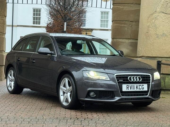 Audi A4 Avant 3.0 TDI Technik S Tronic Quattro Euro 5 5dr Audi A4 Avant 3.0 TDI Technik S Tronic Quattro Euro 5 5dr