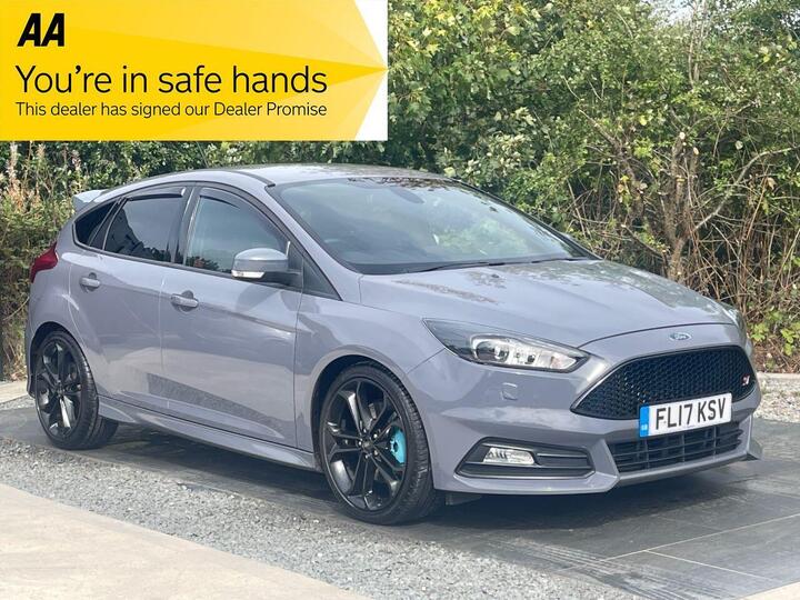 Ford FOCUS 2.0T EcoBoost ST-3 Euro 6 (s/s) 5dr