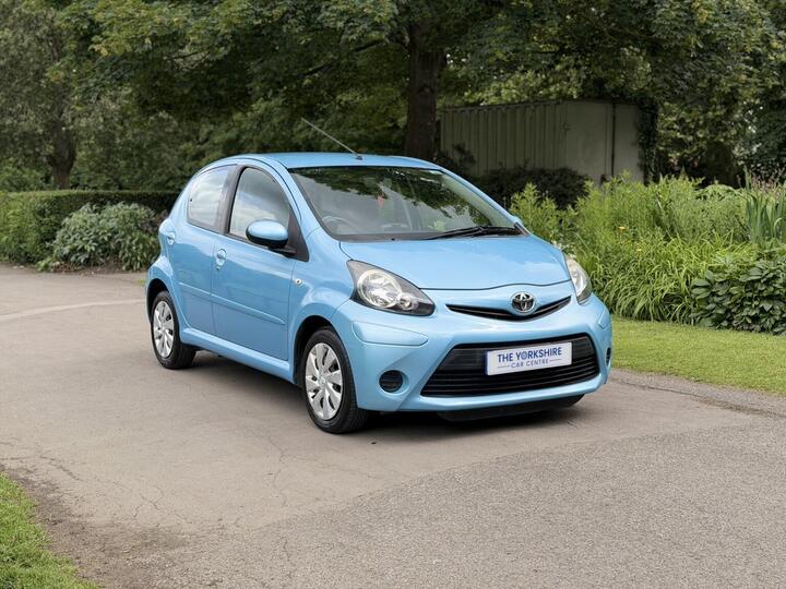 Toyota AYGO 1.0 VVT-i Move Euro 5 5dr