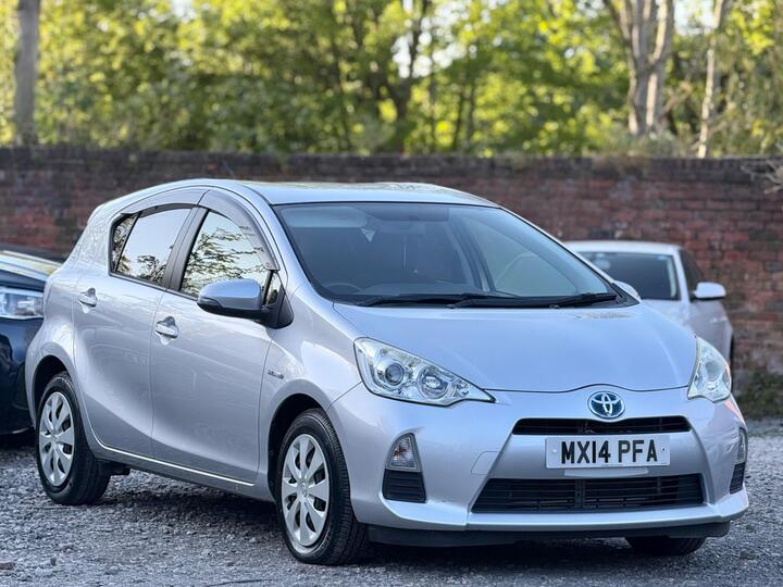 Toyota Aqua 1.5 VVT-i Icon Tech Euro 6 5dr