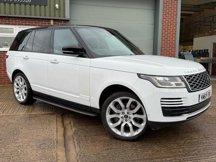 Land Rover RANGE ROVER 4.4 SD V8 Vogue SE Auto 4WD Euro 6 (s/s) 5dr Land Rover RANGE ROVER 4.4 SD V8 Vogue SE Auto 4WD Euro 6 (s/s) 5dr