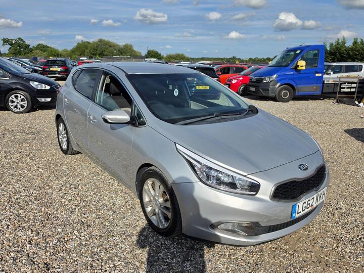 Kia Ceed 1.6 CRDi EcoDynamics 3 Euro 5 (s/s) 5dr