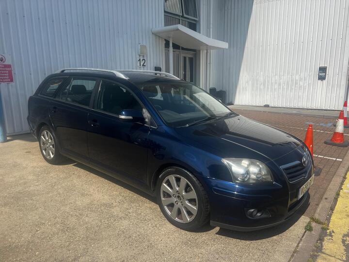 Toyota Avensis 2.2 D-4D TR 5dr