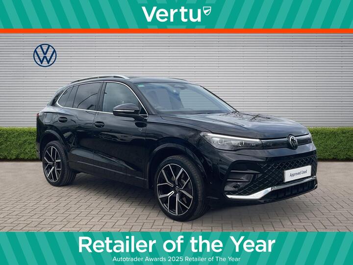 Volkswagen Tiguan 1.5 TSI EHybrid 19.7kWh R-Line DSG Euro 6 (s/s) 5dr Volkswagen Tiguan 1.5 TSI EHybrid 19.7kWh R-Line DSG Euro 6 (s/s) 5dr