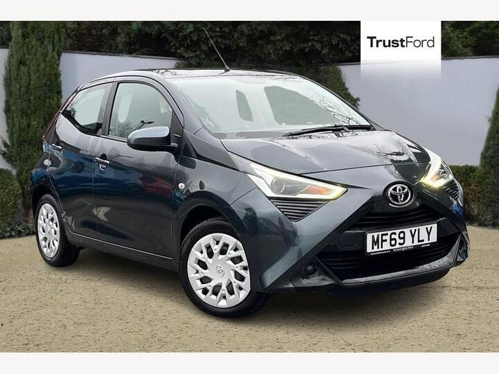 Toyota Aygo 1.0 VVT-i X-play Euro 6 5dr