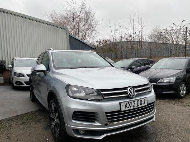 Volkswagen Touareg 3.0 TDI V6 BlueMotion Tech R-Line Tiptronic 4WD Euro 5 (s/s) 5dr