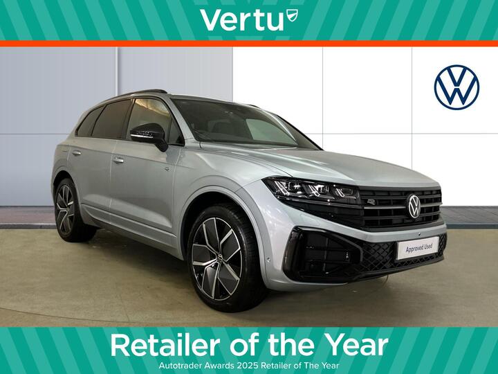 Volkswagen Touareg 3.0 TDI V6 Black Edition Tiptronic 4Motion Euro 6 (s/s) 5dr Volkswagen Touareg 3.0 TDI V6 Black Edition Tiptronic 4Motion Euro 6 (s/s) 5dr