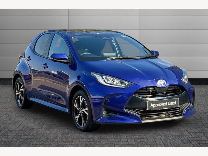Toyota Yaris 1.5 VVT-h Design E-CVT Euro 6 (s/s) 5dr