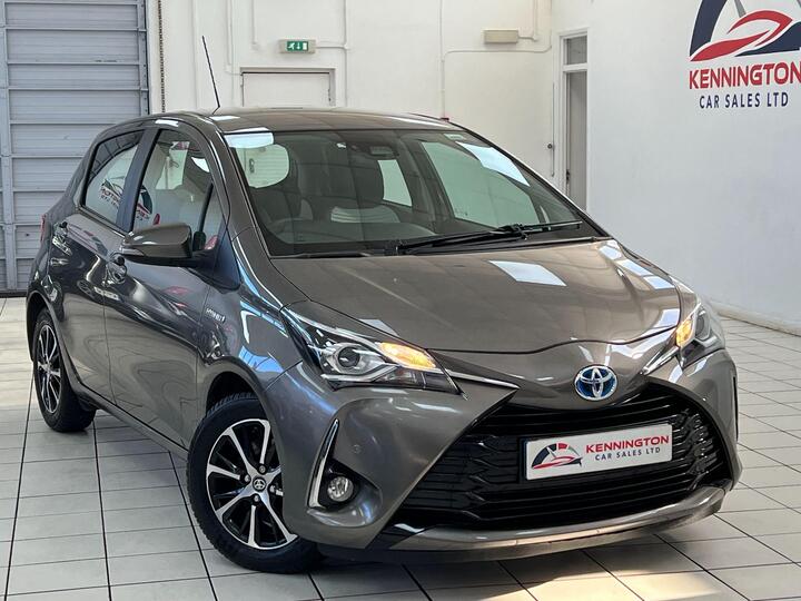 Toyota Yaris 1.5 VVT-h Icon Tech E-CVT Euro 6 (s/s) 5dr Toyota Yaris 1.5 VVT-h Icon Tech E-CVT Euro 6 (s/s) 5dr