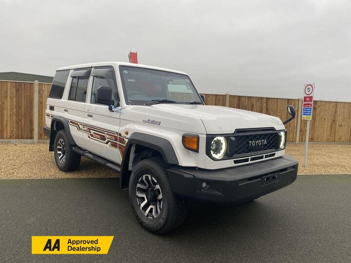 Toyota Land Cruiser 76 Series GDJ76 2.8 Auto Turbo Diesel