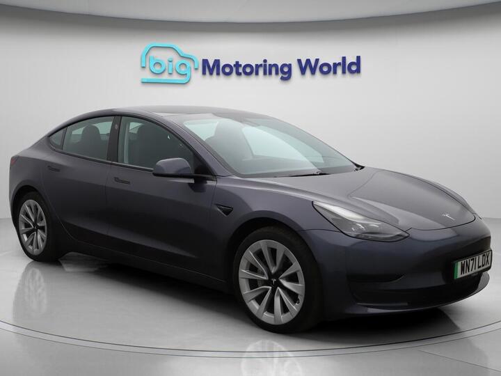 Tesla Model 3 Standard Range Plus Auto RWD 4dr