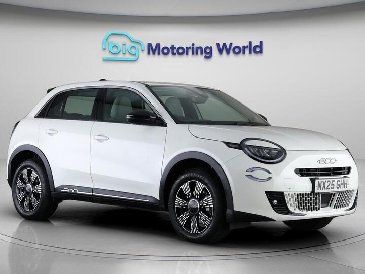 Fiat 600 1.2 MHEV E-DCT Euro 6 (s/s) 5dr