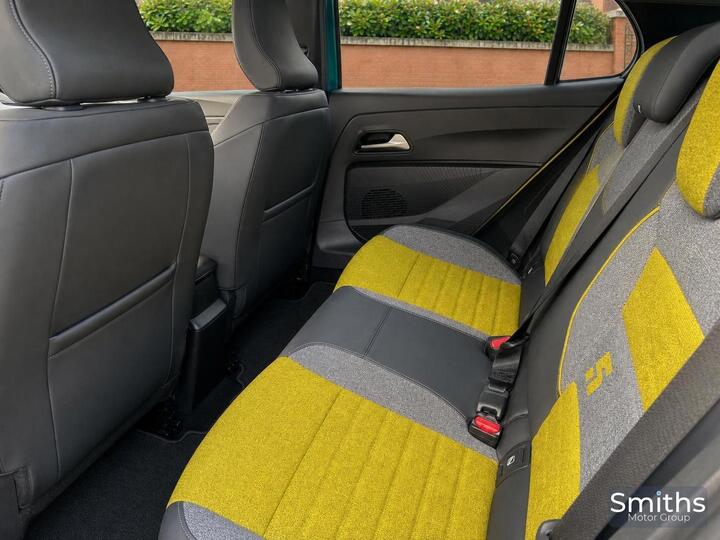 Renault 5 Comfort Range 52kWh Iconic Five+ Auto 5dr