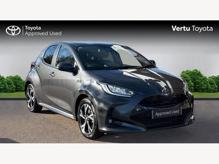 Toyota Yaris 1.5 VVT-h Design E-CVT Euro 6 (s/s) 5dr