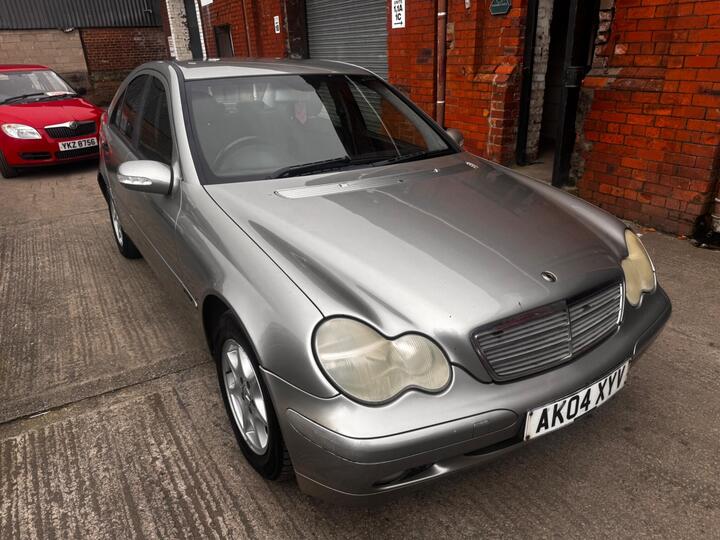 Mercedes-Benz C Class 2.1 C220 CDI Classic SE 4dr Mercedes-Benz C Class 2.1 C220 CDI Classic SE 4dr