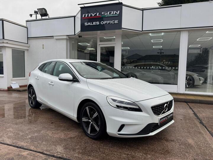 Volvo V40 2.0 T2 R-Design Nav Plus Euro 6 (s/s) 5dr