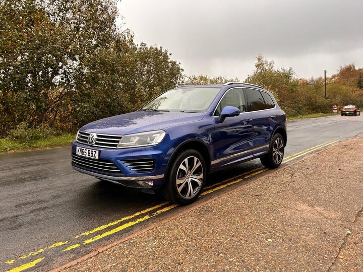 Volkswagen TOUAREG 3.0 TDI V6 BlueMotion Tech R-Line Tiptronic 4WD Euro 6 (s/s) 5dr