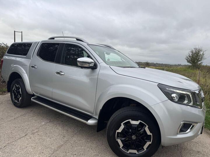 Nissan NAVARA 2.3 DCi Tekna Auto 4WD Euro 6 4dr Nissan NAVARA 2.3 DCi Tekna Auto 4WD Euro 6 4dr