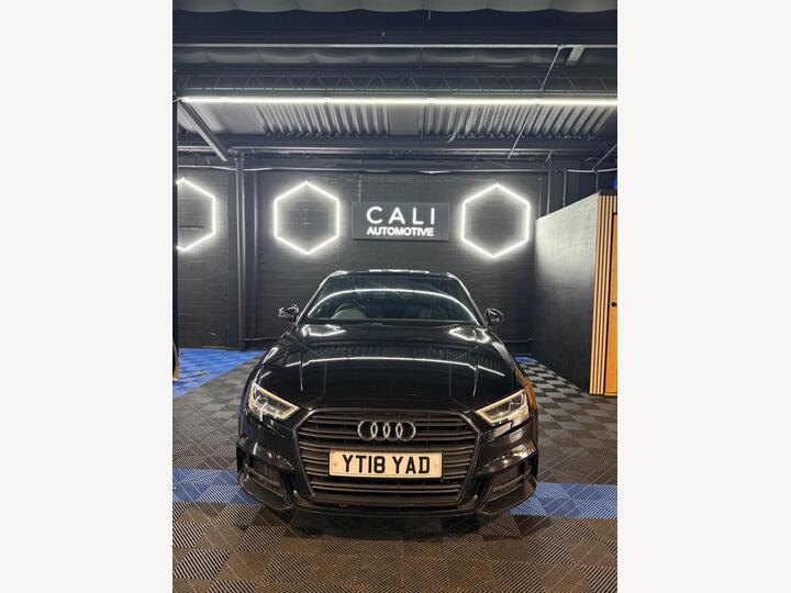 Audi A3 1.5 TFSI CoD Black Edition S Tronic Euro 6 (s/s) 4dr