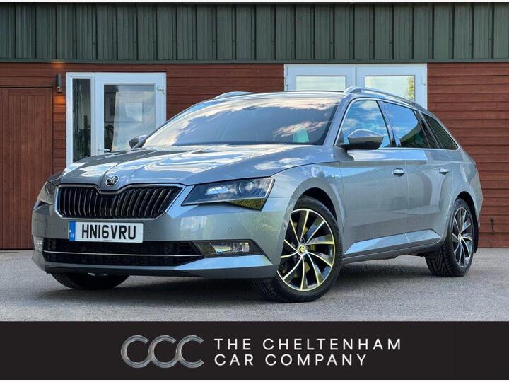 Skoda Superb 2.0 TSI Laurin & Klement DSG 4WD Euro 6 (s/s) 5dr Skoda Superb 2.0 TSI Laurin & Klement DSG 4WD Euro 6 (s/s) 5dr