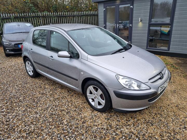 Peugeot 307 2.0 16v GLX 5dr (a/c)