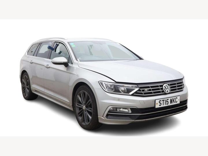 Volkswagen PASSAT 2.0 TDI BlueMotion Tech R-Line Euro 6 (s/s) 5dr Volkswagen PASSAT 2.0 TDI BlueMotion Tech R-Line Euro 6 (s/s) 5dr