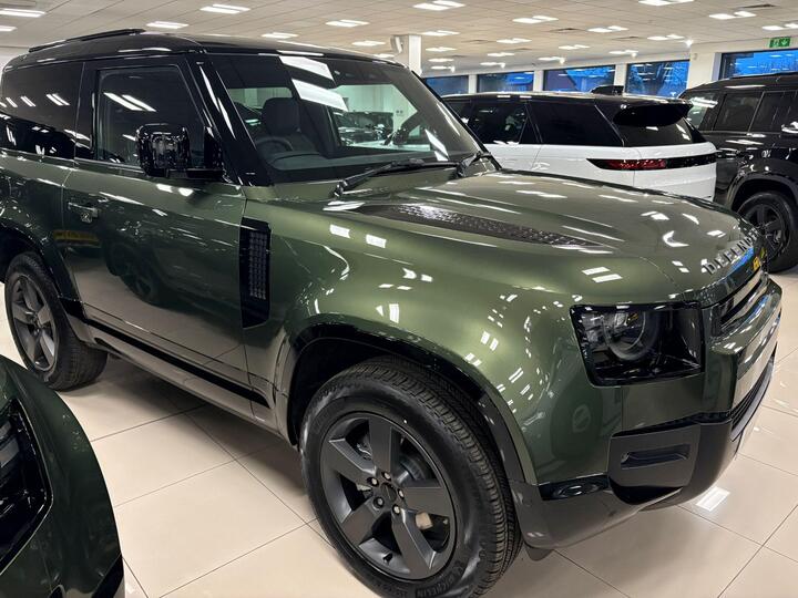 Land Rover Defender 90 3.0 D250 MHEV X-Dynamic SE Auto 4WD Euro 6 (s/s) 3dr