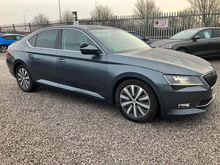 Skoda Superb 1.6 TDI GreenLine SE L Executive Euro 6 (s/s) 5dr Skoda Superb 1.6 TDI GreenLine SE L Executive Euro 6 (s/s) 5dr