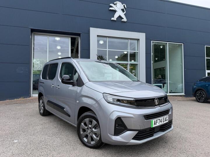 Vauxhall Combo Life Electric 52kWh Ultimate Auto 5dr (7.4kW Charger) Vauxhall Combo Life Electric 52kWh Ultimate Auto 5dr (7.4kW Charger)