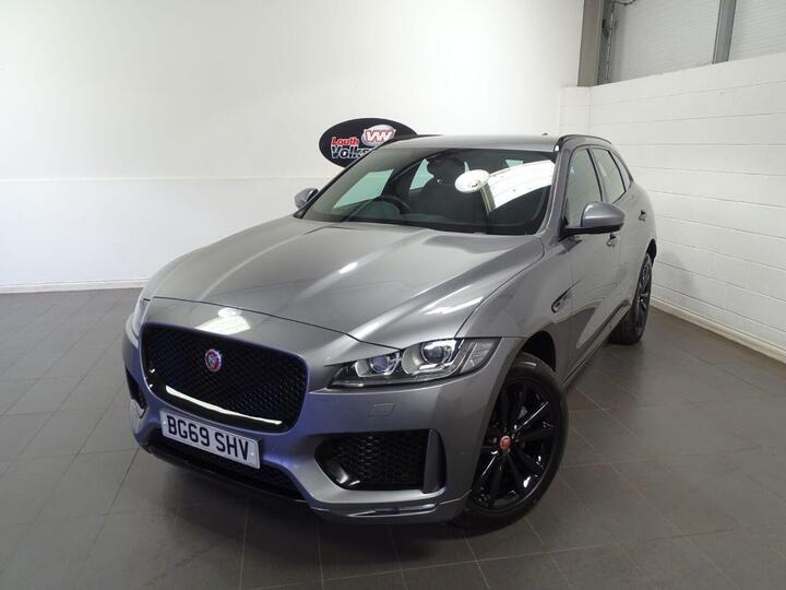 Jaguar F-PACE 2.0 D180 Chequered Flag Auto AWD Euro 6 (s/s) 5dr