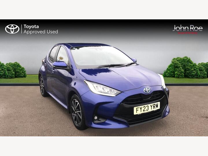 Toyota Yaris 1.5 VVT-h Design E-CVT Euro 6 (s/s) 5dr Toyota Yaris 1.5 VVT-h Design E-CVT Euro 6 (s/s) 5dr