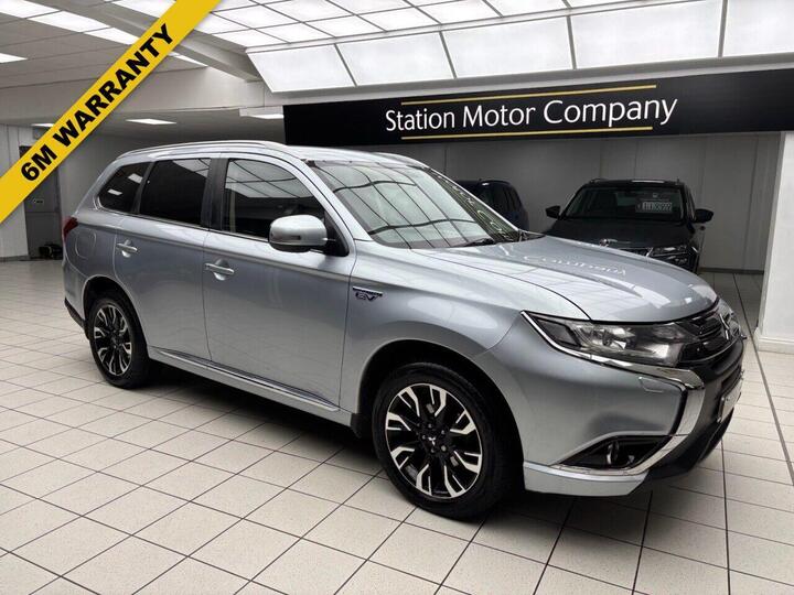 Mitsubishi OUTLANDER 2.0h 12kWh 3h CVT 4WD Euro 6 (s/s) 5dr Mitsubishi OUTLANDER 2.0h 12kWh 3h CVT 4WD Euro 6 (s/s) 5dr