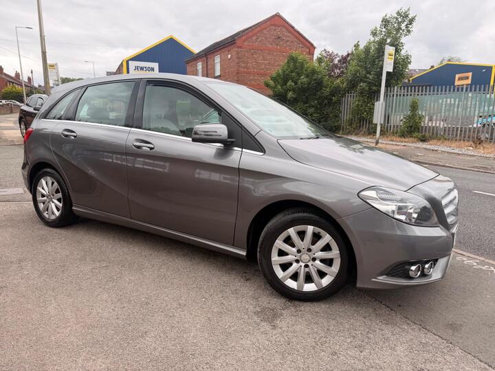 Mercedes-Benz B Class 1.5 B180 CDI SE 7G-DCT Euro 5 (s/s) 5dr Mercedes-Benz B Class 1.5 B180 CDI SE 7G-DCT Euro 5 (s/s) 5dr