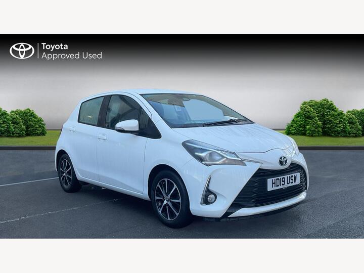 Toyota Yaris 1.5 VVT-i Icon Tech CVT Euro 6 5dr Toyota Yaris 1.5 VVT-i Icon Tech CVT Euro 6 5dr