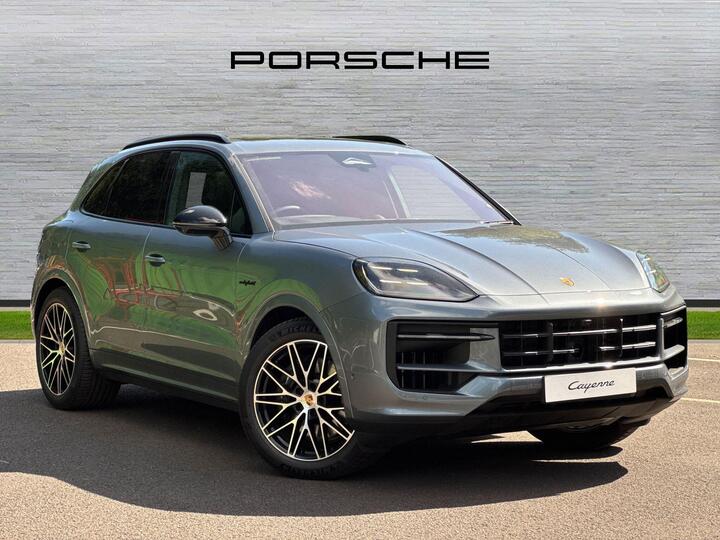 Porsche Cayenne 3.0 V6 E-Hybrid 25.9kWh Black Edition TiptronicS 4WD Euro 6 (s/s) 5dr