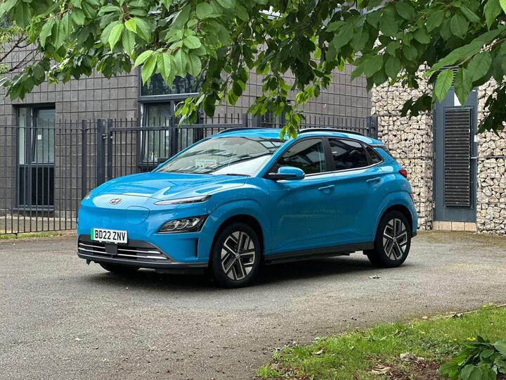 Hyundai KONA 64kWh Premium Auto 5dr (10.5kW Charger) Hyundai KONA 64kWh Premium Auto 5dr (10.5kW Charger)