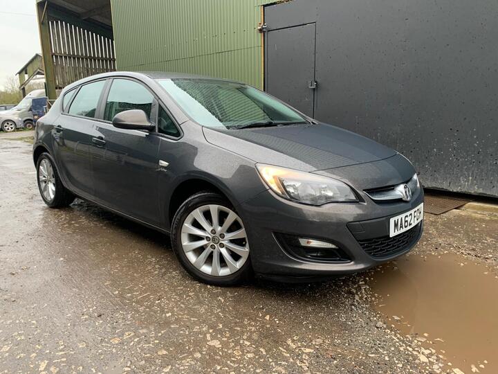 Vauxhall Astra 1.4 16v Active Euro 5 5dr Vauxhall Astra 1.4 16v Active Euro 5 5dr