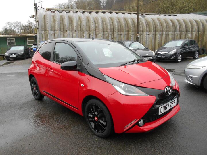 Toyota AYGO 1.0 VVT-i X-cite 4 Red Bi-Tone Euro 6 5dr