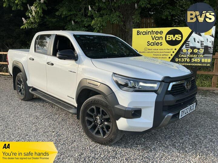 Toyota HI-LUX 2.8 D-4D Invincible X Auto 4WD Euro 6 (s/s) 4dr