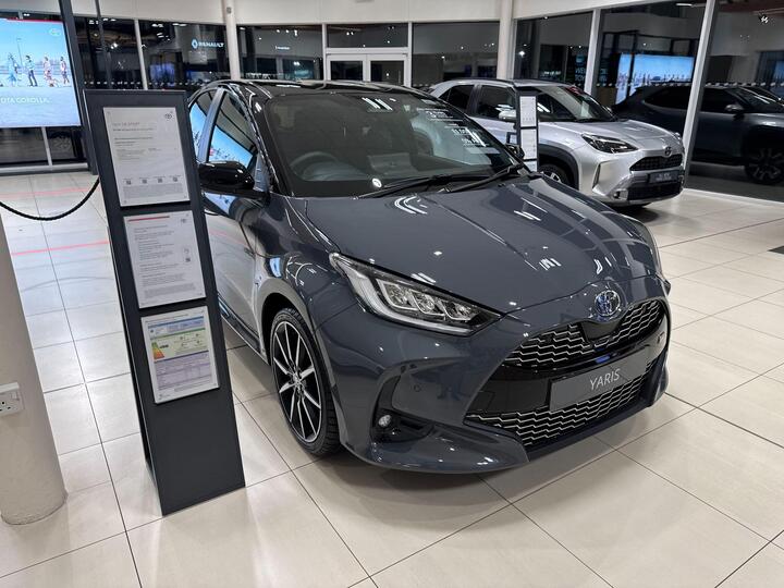 Toyota Yaris 1.5 VVT-h GR SPORT E-CVT Euro 6 (s/s) 5dr