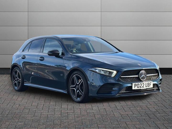 Mercedes-Benz A Class 1.3 A180 AMG Line Edition (Executive) 7G-DCT Euro 6 (s/s) 5dr Mercedes-Benz A Class 1.3 A180 AMG Line Edition (Executive) 7G-DCT Euro 6 (s/s) 5dr