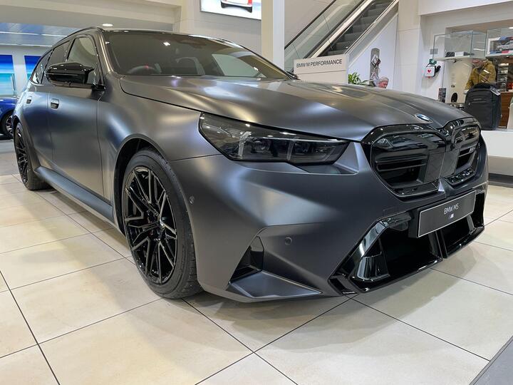 BMW M5 4.4 22.1kWh Touring Steptronic XDrive Euro 6 (s/s) 5dr