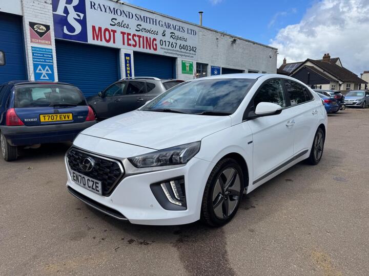 Hyundai IONIQ 1.6 H-GDi Premium SE DCT Euro 6 (s/s) 5dr Hyundai IONIQ 1.6 H-GDi Premium SE DCT Euro 6 (s/s) 5dr