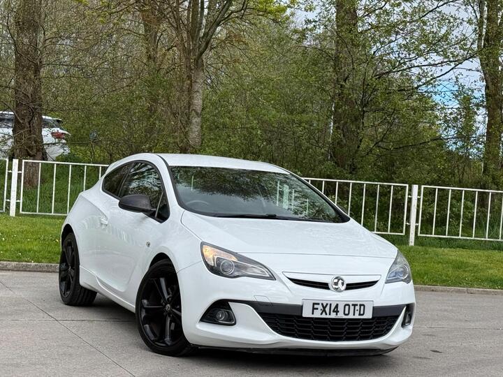 Vauxhall Astra GTC 1.7 CDTi EcoFLEX Limited Edition Euro 5 (s/s) 3dr Vauxhall Astra GTC 1.7 CDTi EcoFLEX Limited Edition Euro 5 (s/s) 3dr