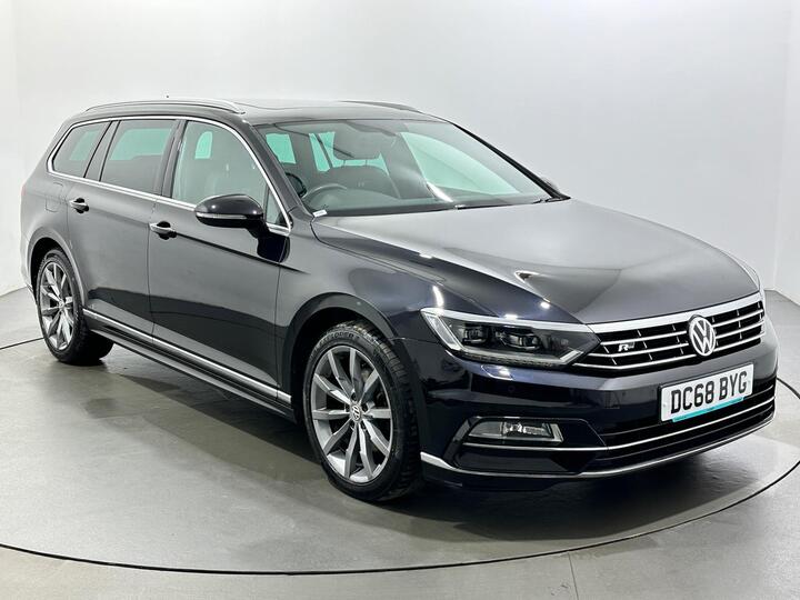 Volkswagen Passat 2.0 TDI R-Line DSG Euro 6 (s/s) 5dr Volkswagen Passat 2.0 TDI R-Line DSG Euro 6 (s/s) 5dr