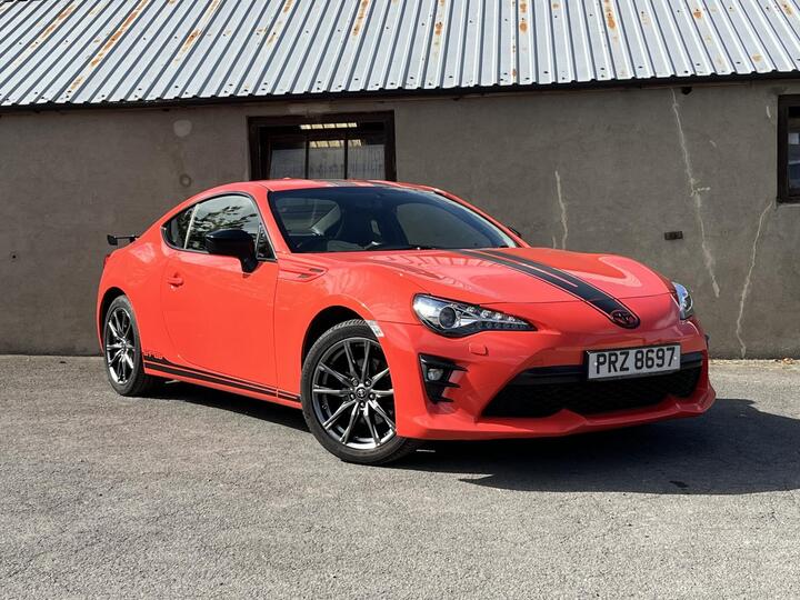 Toyota GT86 2.0 Boxer D-4S Club Series Orange Edition Euro 6 2dr