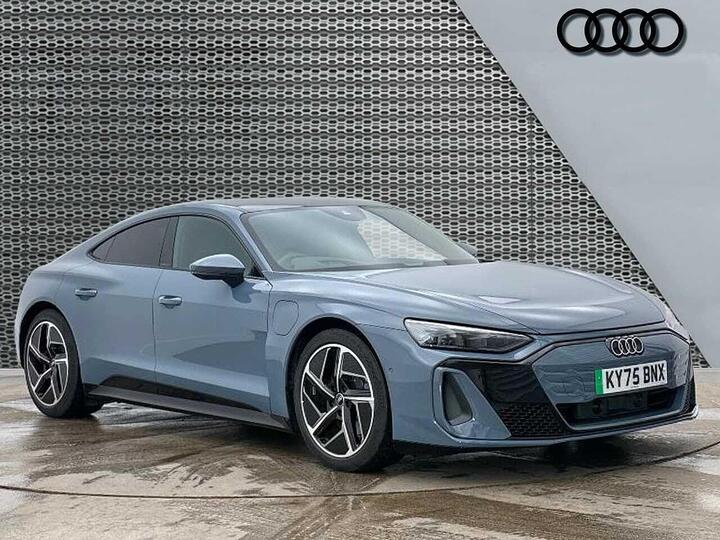 Audi E-tron GT    Quattro 370,00 KW