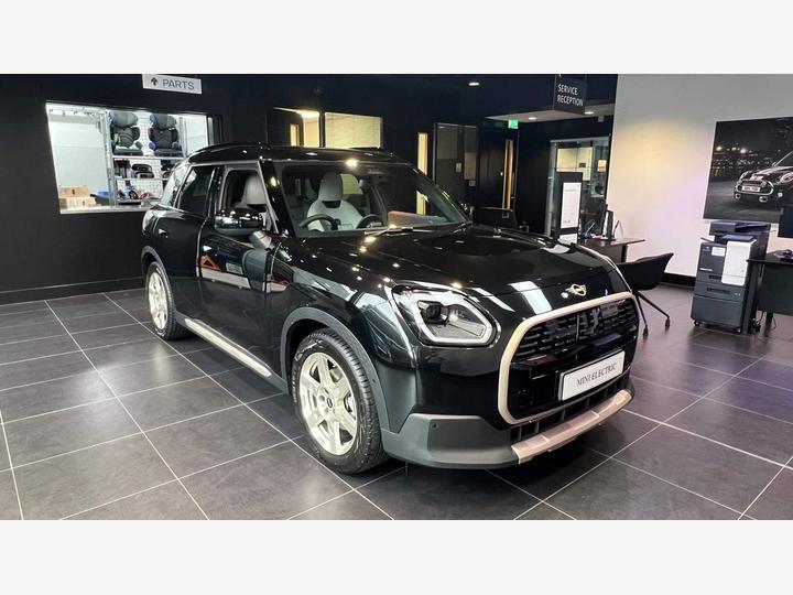 MINI Electric Countryman E 66.5kWh Exclusive Auto 5dr