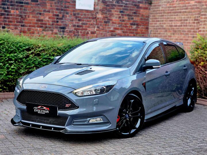 Ford Focus 2.0T EcoBoost ST-3 Euro 6 (s/s) 5dr